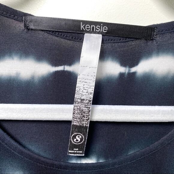 Kensie tie-dye top lace detail size small - Picture 6 of 8